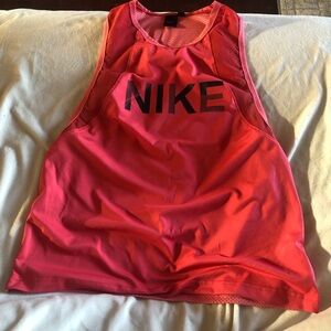 GUC Nike Coral Athletic Jersey Size Medium